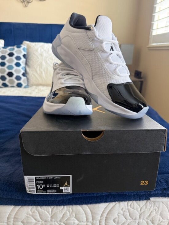 Jordan Other - Jordan 11 CMFT Low V2